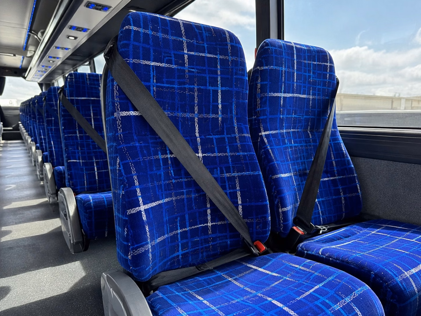kansas city bus rentals for school field trips